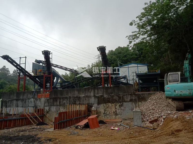 廣州瀝青銑刨料破碎篩分設(shè)備現(xiàn)場(chǎng)