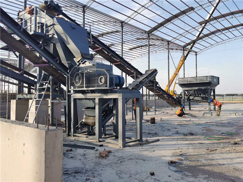 錫寶重工員工們冒著高溫在江蘇淮安客戶現(xiàn)場進行設(shè)備安裝(圖9)